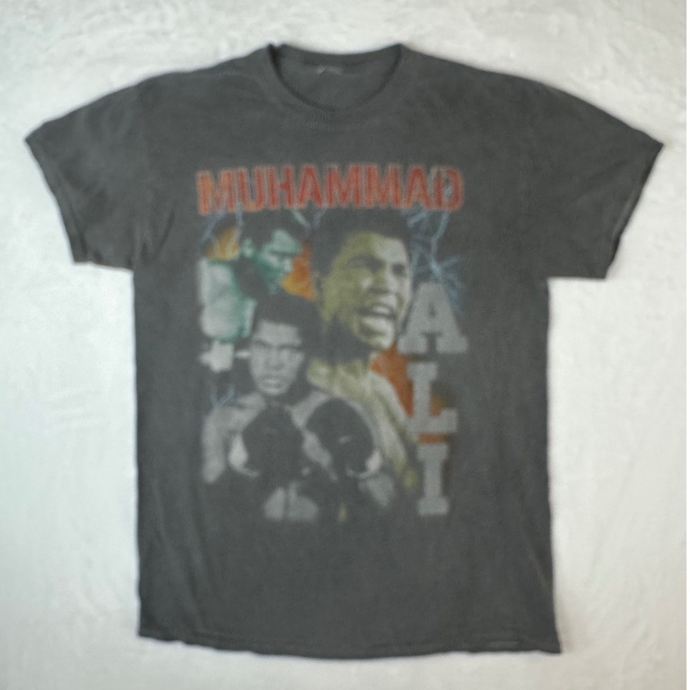 Muhammad Ali Graphic T-Shirt Charcoal Gray Boxing Legend Short Sleeve Tee